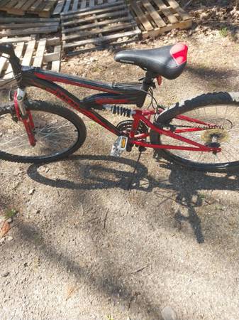 26" Mongoose full suspendion bike 1