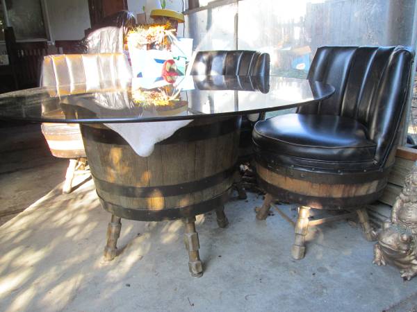 Wine Barrel Table Set, Rattan&Vintage Chairs 1