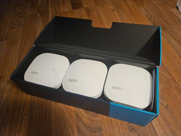 eero Pro Mesh Wi-Fi System 1