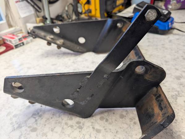 John Deere, rear weight bracket of 400 425 445 500 1