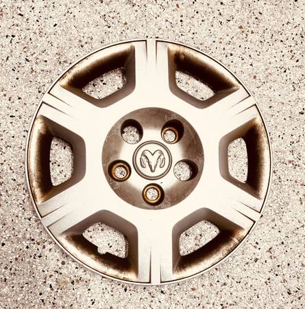 OEM Dodge Journey 2009-2012 Hubcap 16 inch wheel cover 1