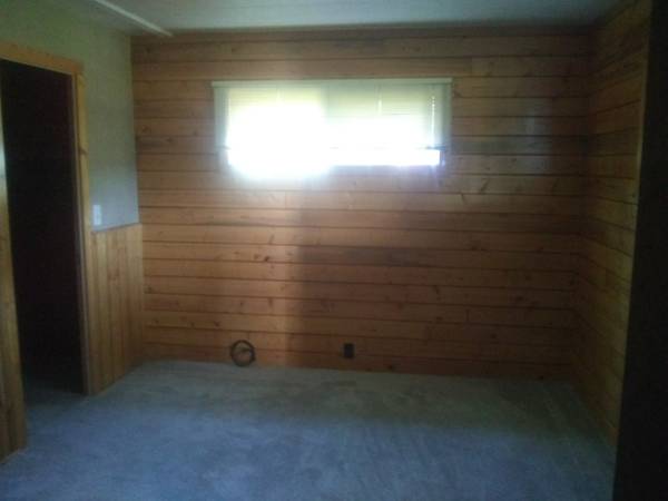 $1,500 / 3br - Tranquilo, vida privada en el condado, 3 habitaciones y 2 baños disponibles en alquiler (Hamilton, Mt)63656994289281124