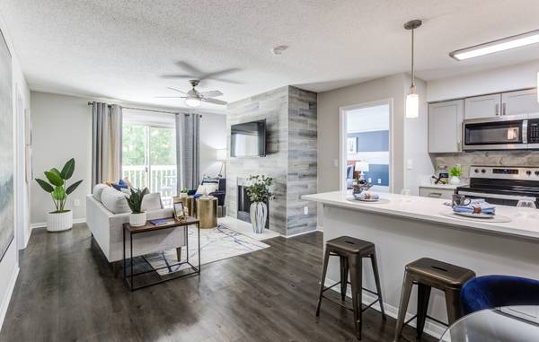 $1,449 / 2br - ASK US ABOUT OUR SPECIALS (Greenville, SC)63661221550595121
