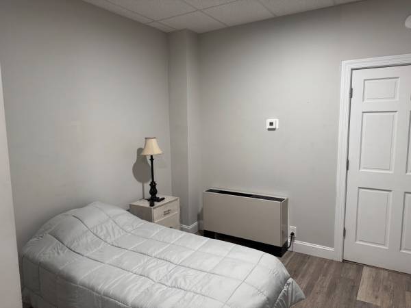 $300 / 1br - Room for rent 300.00 a week all utilities included (Quakertown)64010162513794122