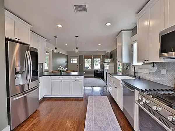 $1,000 / 2br - Welcome to this charming 2 Bedroom, 2 Bath (San Diego, CA)64037045928195121