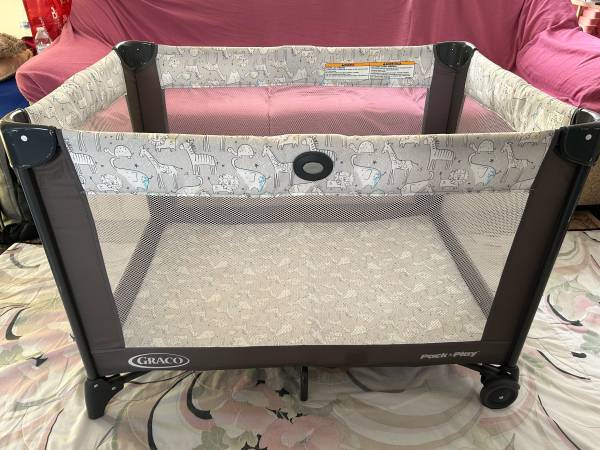 Graco Pack n Play Playard 1