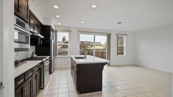 $688,000 / 4br - 1681ft2 - 4608 Tavares Lane, Santa Rosa CA 95409 for sale (santa rosa)63880133671683124