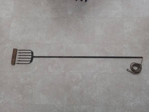 Clarence Thomas 6-tine "Foley" ice fishing fish spear 1