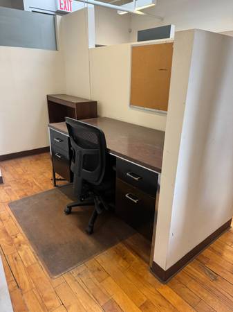 $200 / 30ft2 - Workspaces in Chelsea (Skylight, Hardwood Floors) (Chelsea)64033633951361122