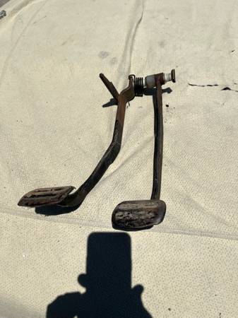 1963-1964 Impala brake and clutch pedal assembly 1