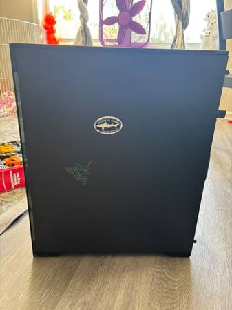 Razer Tomahawk Gaming PC – Ryzen 5 5600X / RTX 3060 12GB 1