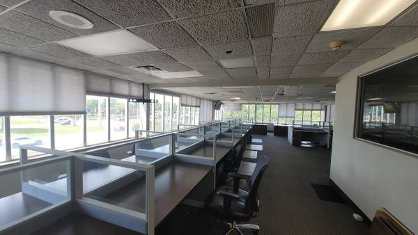 $1 Open Large Suite with Private offices in Best Location of Southfield (Southfield)64018943317121121