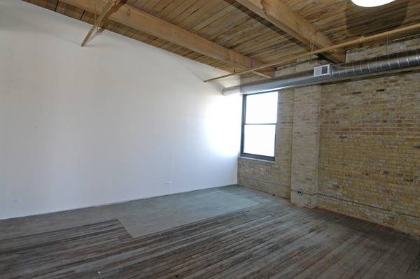 $695 / 500ft2 - Únete a 70 inquilinos en un hermoso espacio flexible de loft cerca de Oak Park (4223 W. LAKE - CHICAGO)63781420019457123