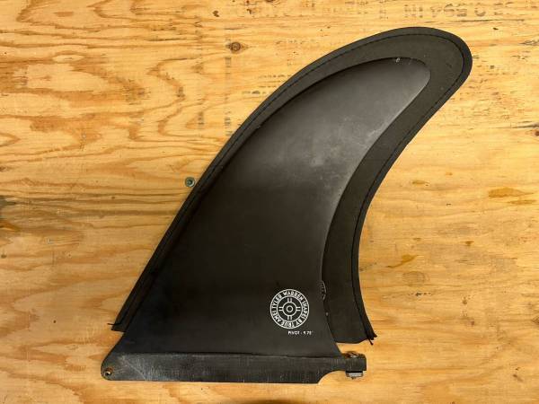 TYLER WARREN TRUE AMES PIVOT 9.75 フィン Shop Tyler Warren Pivot Single Fin by True Ames – The Board