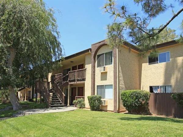$2,846 / 2br - 1150ft2 - Refrigerator, On-Site Personal, Oversized Walk-In Closets, TV Lounge (Escondido)63657226432769121