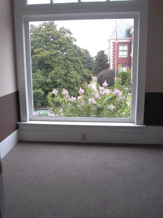 $800 / 800ft2 - Commercial Office Space On The Square (Jackson GA)63738344412675122