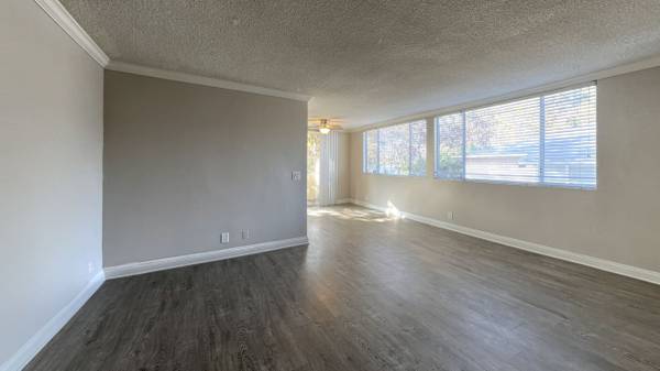 $2,695 / 2hab - 1200ft2 - Romaine Apts...¡Hermoso y espacioso departamento de 2 habitaciones con balcón y estacionamiento!!! (West Hollywood)63869888429953122