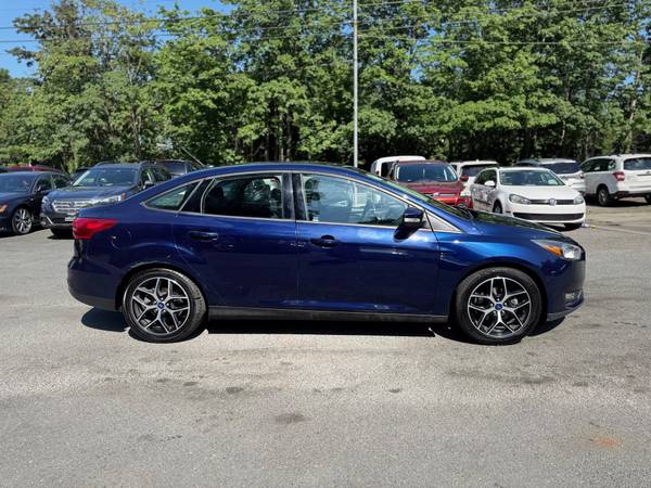 2017 Ford Focus SEL Sedán - $7,500 (Premium Spec Seattle)63476057451265122