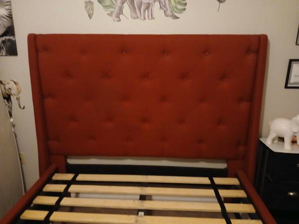 Big red bed frame 1
