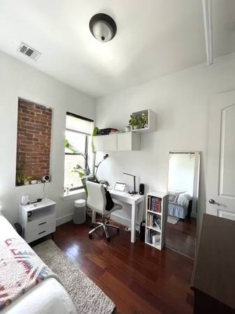 $1,375 / 3br - Furnished Room in 3BR/2BA (Bushwick)64033456166147121