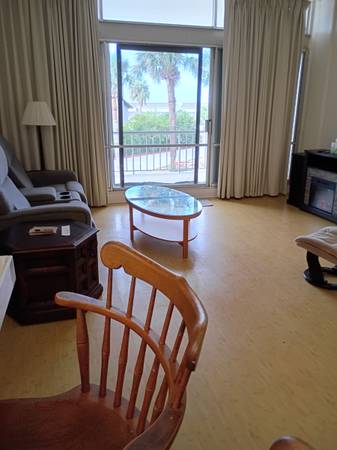 $1,995 / 2br - 1252ft2 - Ocean Drive Views (Corpus Christi)64036539593473124