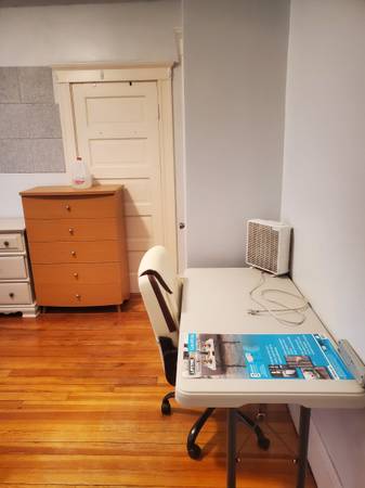 $1,100 Buena ubicación Un dormitorio en 3 dormitorios 1.5 baños amueblado (Somerville)63614178832003124