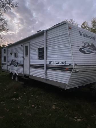 2003 fixer upper 30’ w superslide bunkhouse clear title 1