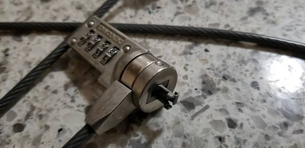 Laptop lock - $10 (Somerville)63471246894593121