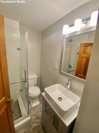 $2,800 / 2br - Beautiful Two Bedroom with Heat and Hot Water included available (Beacon Hill)63828558262913124
