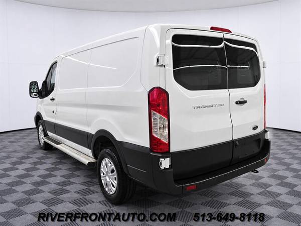 2025 Ford Transit T250 - Photo 3