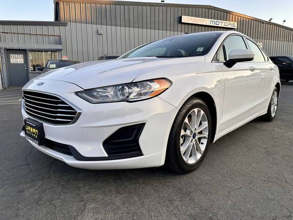2020 *Ford* *Fusion *SE 4dr Sedan* White - $14,995 (Urban Motors)63619483291907121