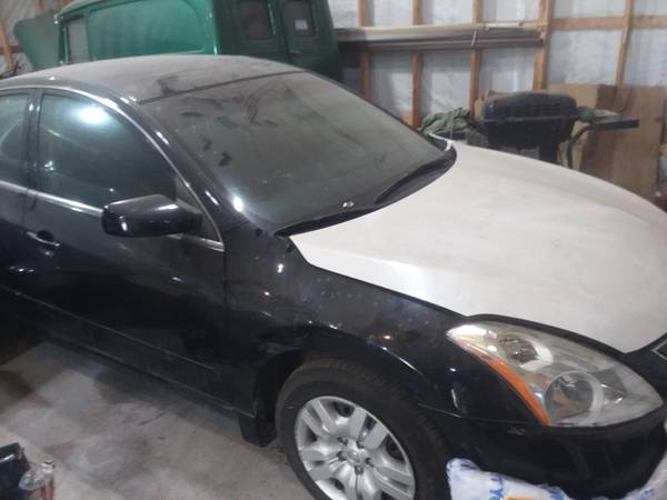 Wrecked 2012 Nissan Altima 1