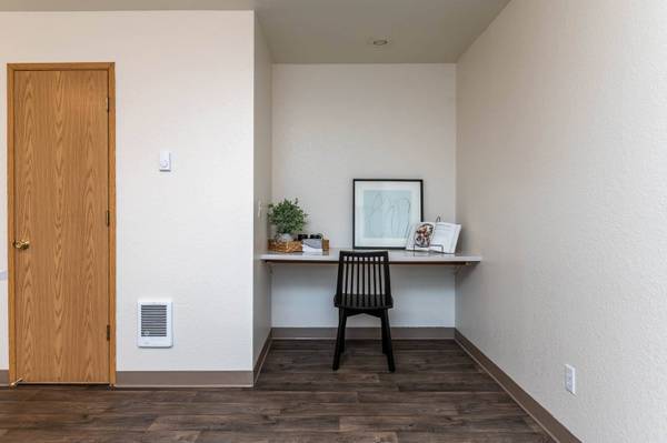 $1,680 / 2br - 982ft2 - Cómodo apartamento de 982 pies cuadrados, 2 habitaciones y 1.5 baños para todas tus necesidades. ¡Llámanos ahora! (Portland - Cerca del parque Mt. Tabor)63820824992001124