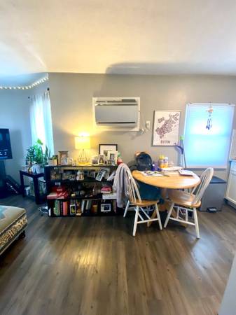 $1,995 / 1br - East Boston 1 Bed/1 Bath Apartment | Meridian St (East Boston)63951007454082122