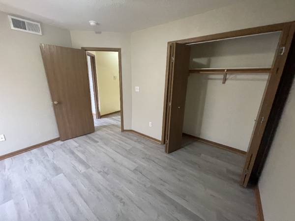 $1500.00 / 4br - 2381ft2 - Modern 4 Bed/3 Bath Unit in Columbia, MO - Available 3/24 - $150063845292021891122