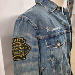 Ralph Lauren - Hombres Talla Mediana - Chaqueta de Fútbol Americana en Denim - $150 (Columbia, Maryland)63441771678593123