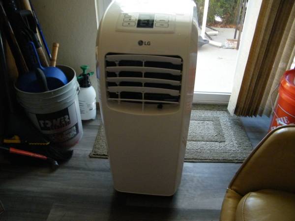 LG Portable Air Conditioner Model LP0814WNR With Window  Vent - $60 (Bellingham)634358617849631210