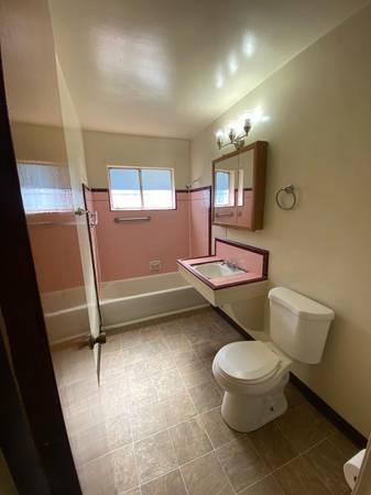$955 / 1br - 1-bedroom, 1-bathroom apartment (Salinas)64054766424962122