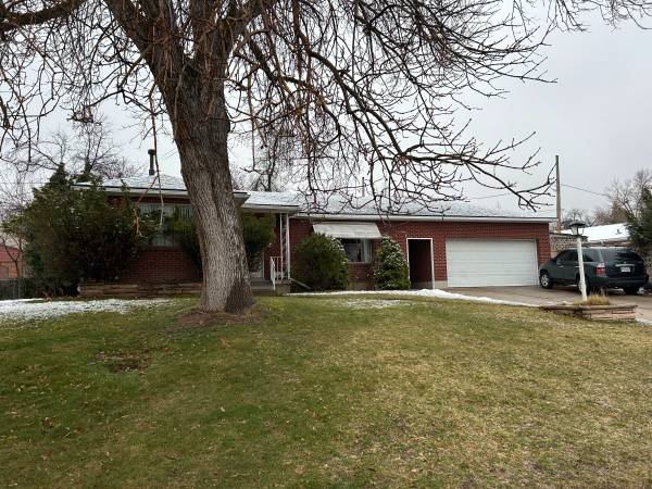$695 / 1br - 2000ft2 - Habitación muy deseada en Holladay/Olympus Cove (olympus cove)63671058146691121