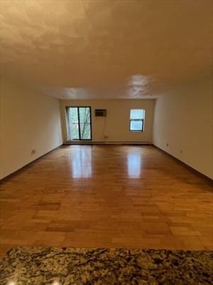 $3,300 / 2br - Apartamento de 2 dormitorios y 1 baño en Somerville | Highland Ave63863136181249123