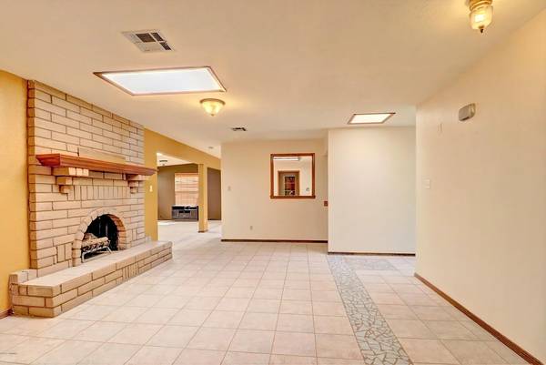 $452,900 / 3br - 1948ft2 - 105 los nogales (Las Cruces)63948355622402124