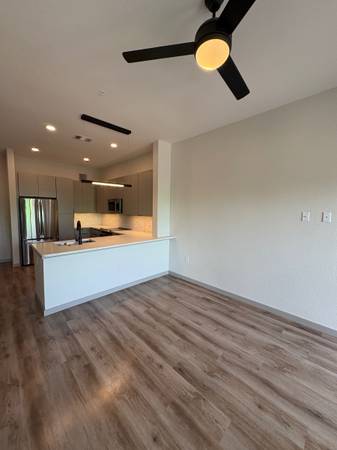 $1,392 / 1 habitación - 613 pies² - ¡1 Habitación Disponible Ahora! Hermoso Espacio Nuevo en el Centro de COS (Colorado Springs)63687119287171123