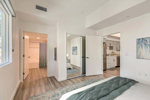 $3,310 / 2br - 953ft2 - Smart keyless entry, Fire Pit, Business Center (La Mesa)63998601558530121