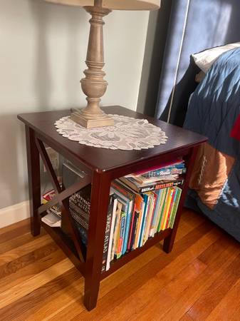 End table/small table 1
