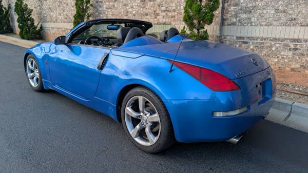 2005 NISSAN 350Z ROADSTER   CONVERTIBLE AUTOMÁTICO  solo 167 mil NAVEGACIÓN AIRE ACONDICIONADO FRÍO - $5,700 (Cumming)63620341068545124