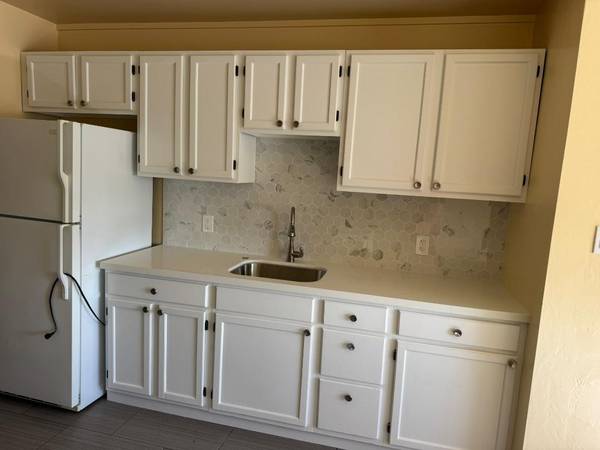$1,600 / 1br - 600ft2 - $1,600/ 1br - 600ft2 ，Duplex house, Nice Area, Nice Private Yard , Ric (richmond / point / annex)63657964713859123