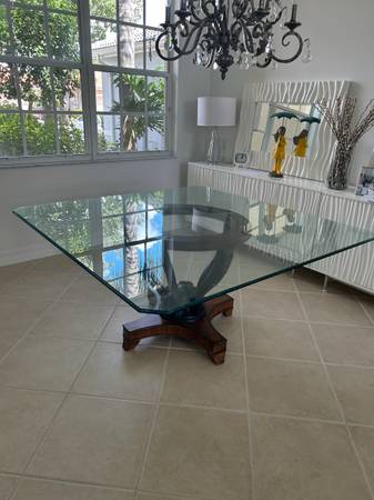 Very good , solid table! 1