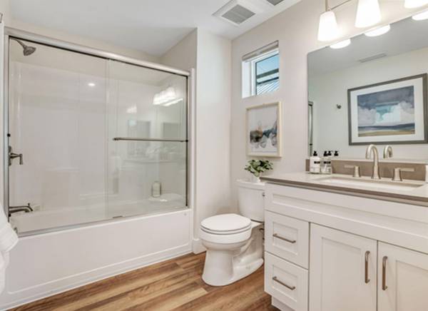 $3,095 / 2br - Larkfield 2B - Gabinetes de Cierre Suave, Área de Lounge Exterior, Lavadora y Secadora en Unidad (Larkfield / Santa Rosa)63813613442433124