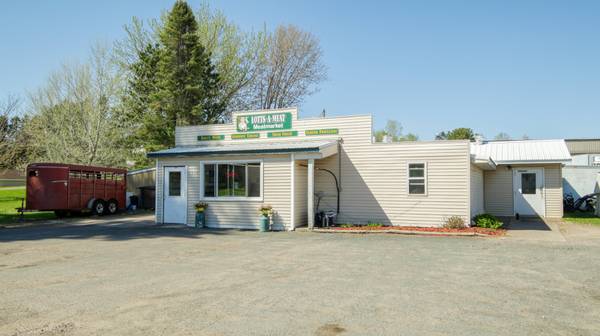$674,900 / 3590ft2 - 2310 S Main Street (Bloomer)63655163146113120