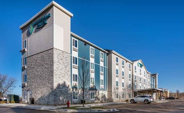 $1,499 / 1br - Save Big with Flexible Living Solutions! (5742 Northridge Dr, Gurnee, IL)63844193165827121